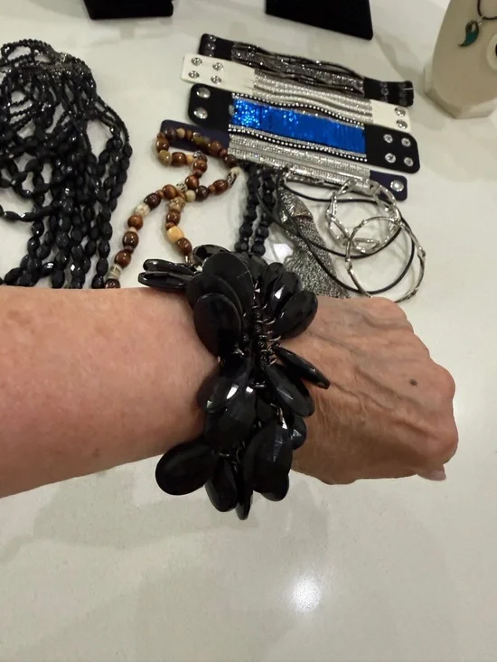 BOHO Meets GOTH Meets BLING Mixed 2# Bag of Jewelry - Picture 9 of 11